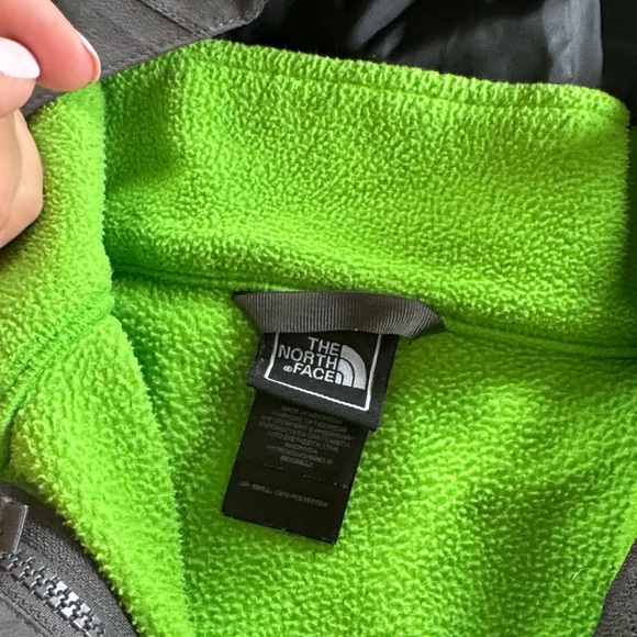 The North Face Kids 2 in 1 Hyvent Jacket - Picture 2 of 10